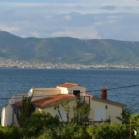 Seaside Holiday House Arbanija, Ciovo - 11738 *