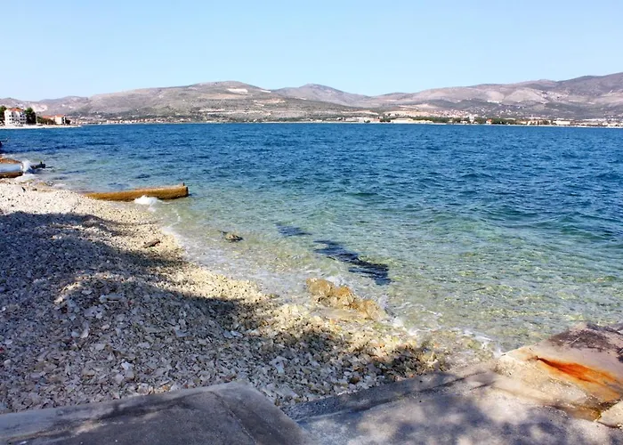 Seaside House Arbanija, Ciovo - 11738 度假居 *